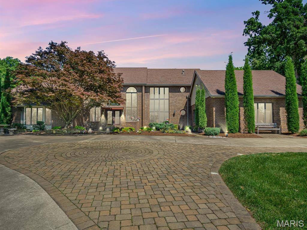 Edwardsville, IL 62025,3 COUNTRY CLUB LN
