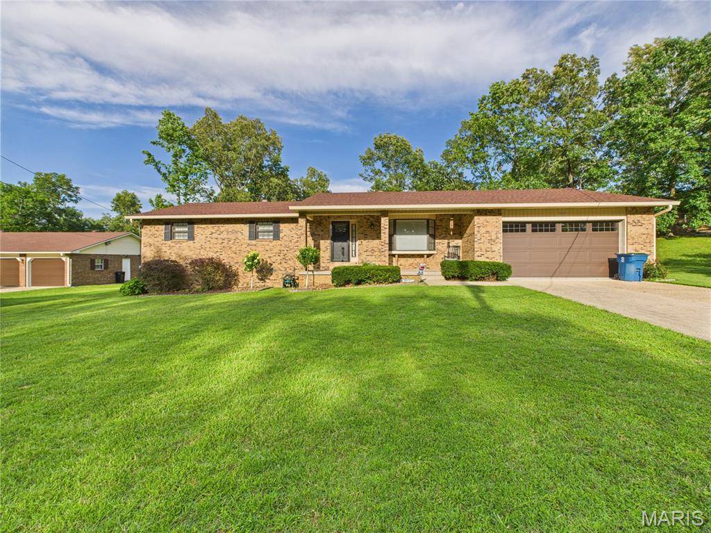 Poplar Bluff, MO 63901,2612 Fox DR