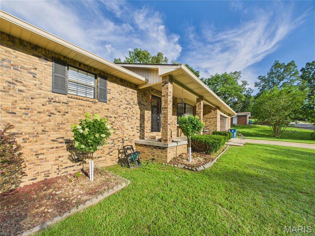 Poplar Bluff, MO 63901,2612 Fox DR