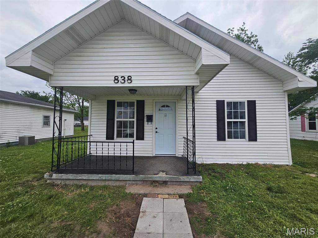 Sikeston, MO 63801,838 E Gladys ST