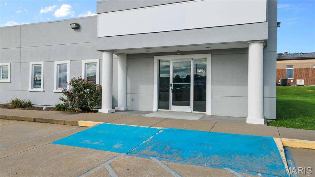 Cape Girardeau, MO 63703,2439 Bloomfield RD