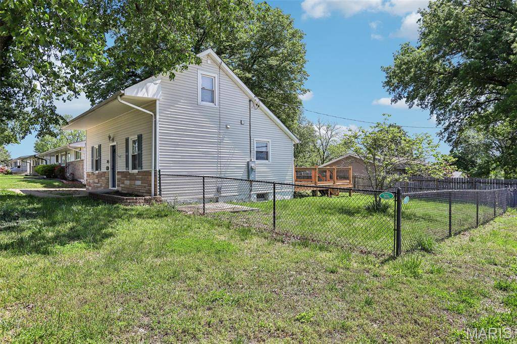 St Louis, MO 63123,10560 Crecelius DR