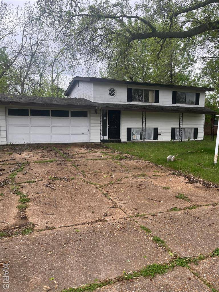 Hazelwood, MO 63042,7316 Elm Grove CT