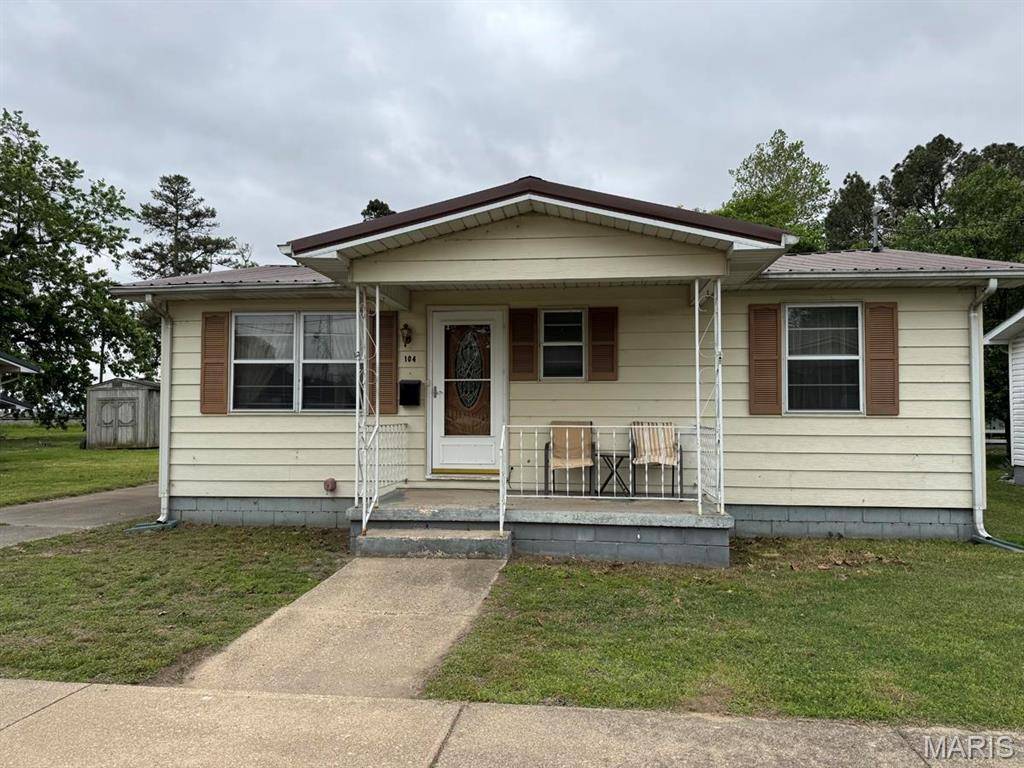 Bernie, MO 63822,104 Day AVE