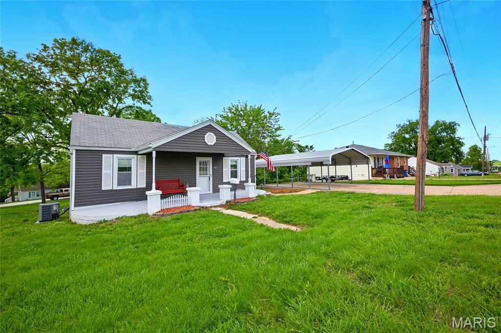 De Soto, MO 63020,402 N 11th ST