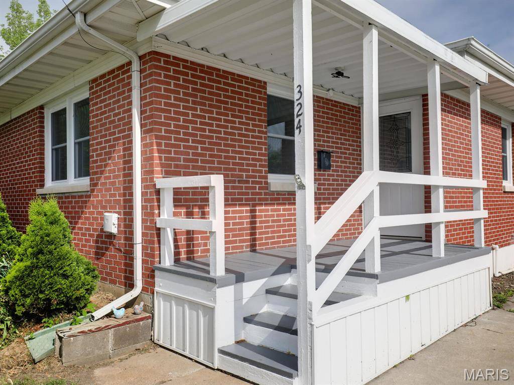 Palmyra, MO 63461,324 E Olive ST