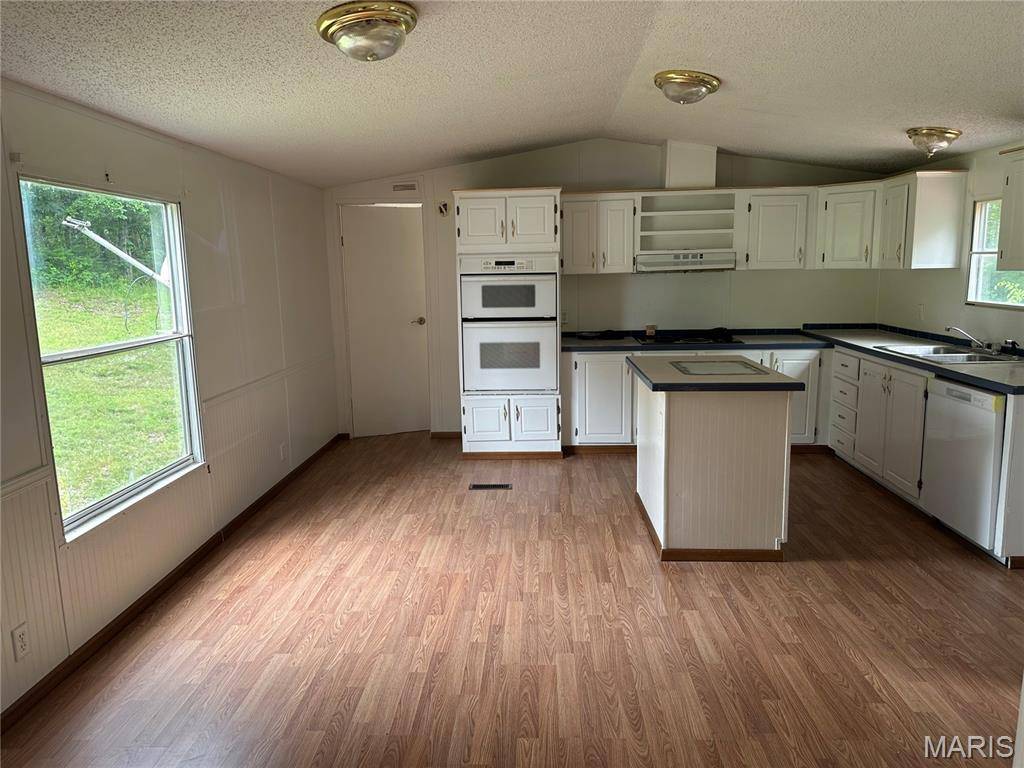St Clair, MO 63077,2557 River Bend RD