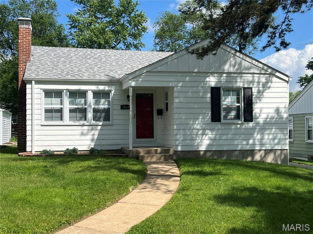 St Louis, MO 63144,2854 Lawndell DR