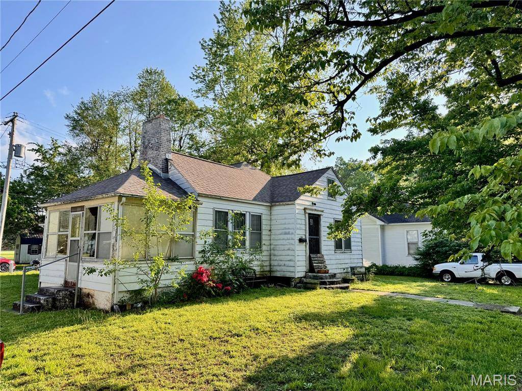 Charleston, MO 63834,217 Hunter ST
