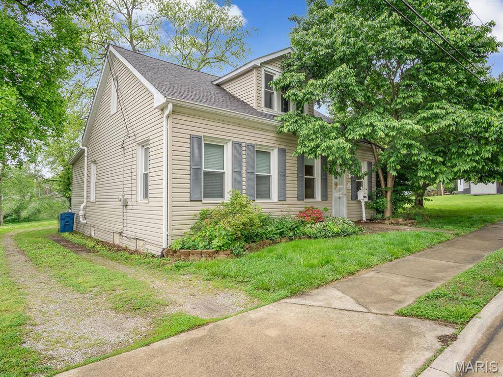 Belleville, IL 62226,244 Brackett ST