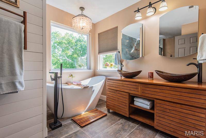 Eureka, MO 63025,346 Palisades Ridge Ct CT