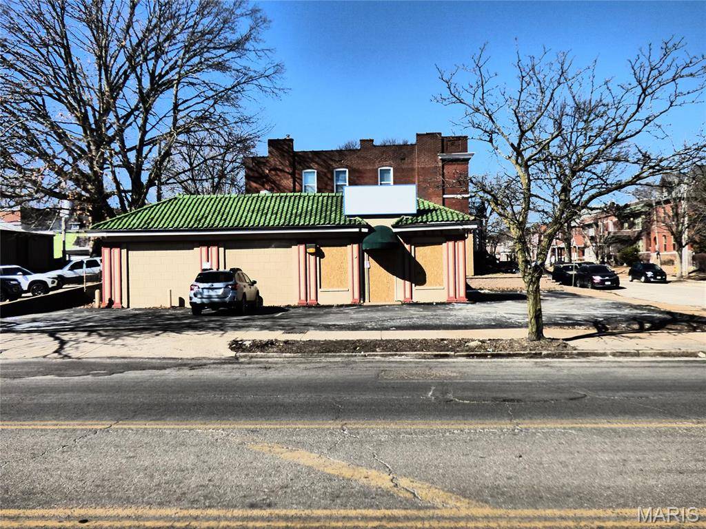 St Louis, MO 63118,3401 S Grand BLVD