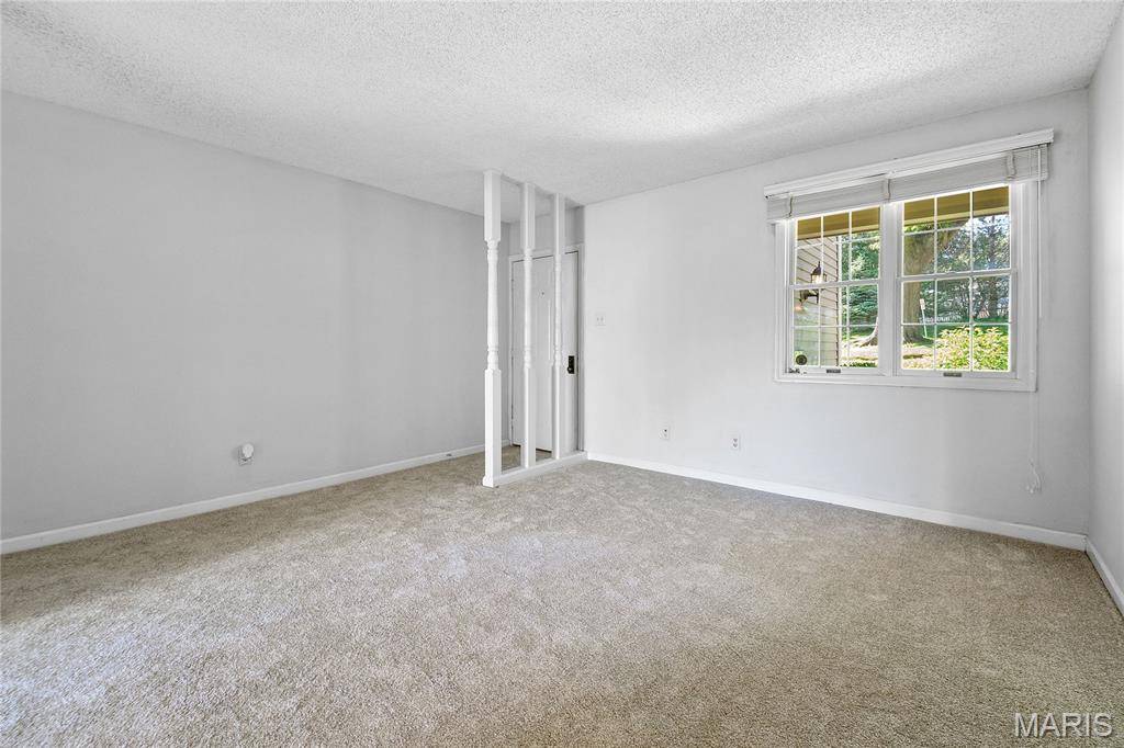St Louis, MO 63144,8947 S Swan CIR