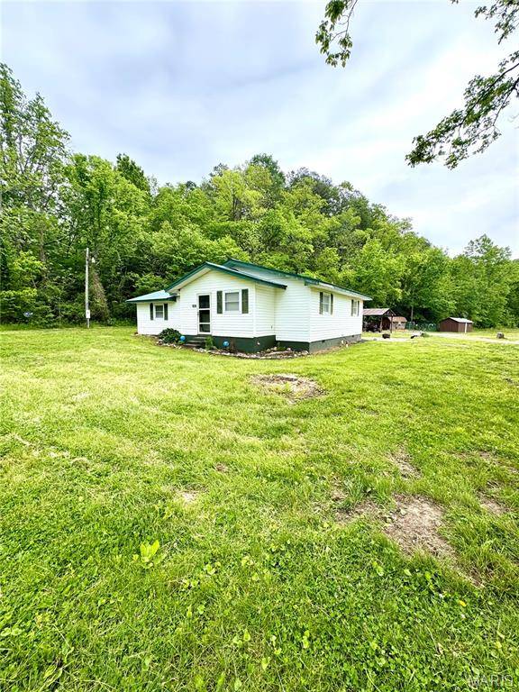 Ellington, MO 63638,1102 County Road 700
