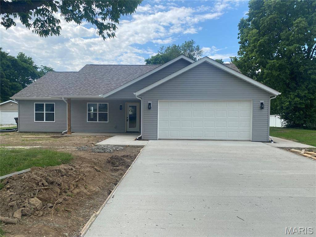 Greenville, IL 62246,428 E Winter AVE