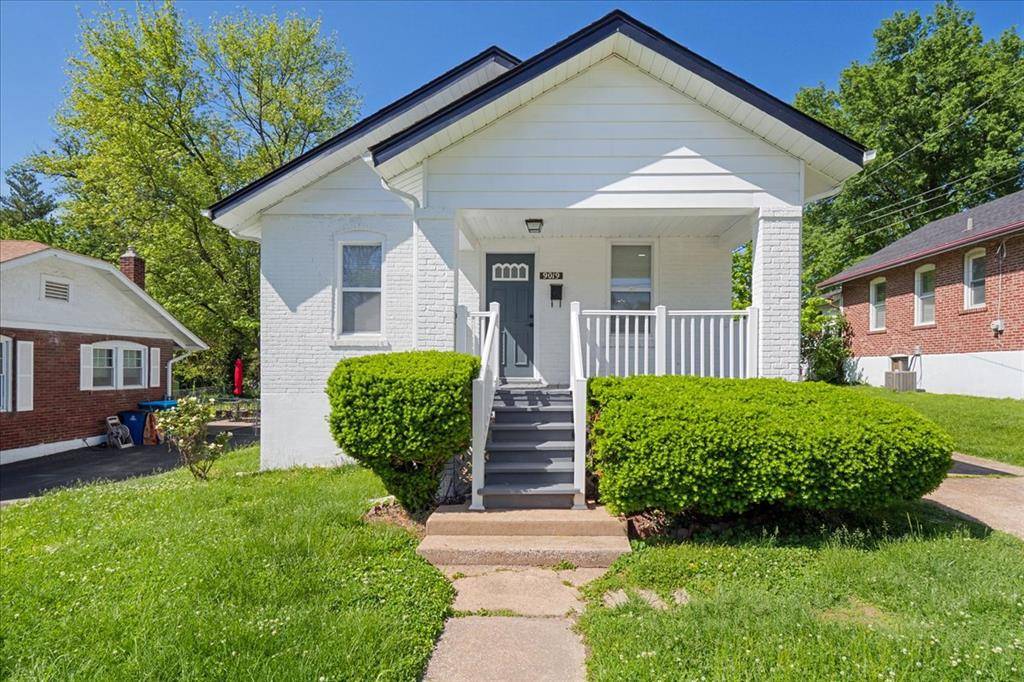 Overland, MO 63114,9019 Forest AVE