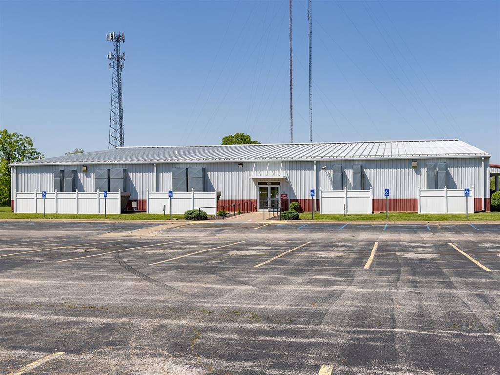 Hannibal, MO 63401,3201 Palmyra RD