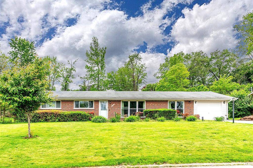 Olivette, MO 63132,9344 Llewellyn LN
