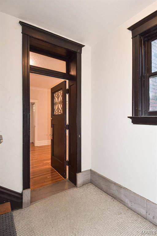 St Louis, MO 63108,382 N Taylor #1W