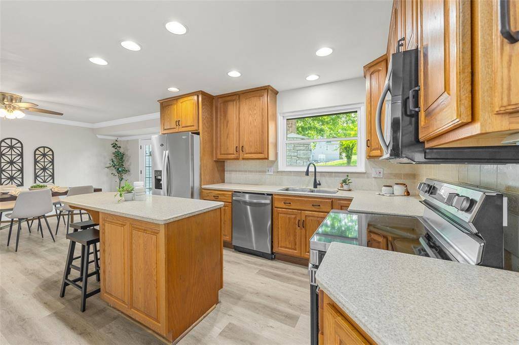 Ellisville, MO 63011,212 Mar El CT