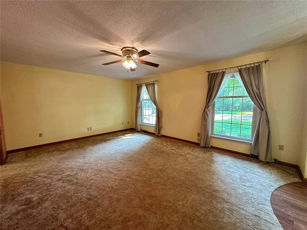 St James, MO 65559,613 N Charles AVE