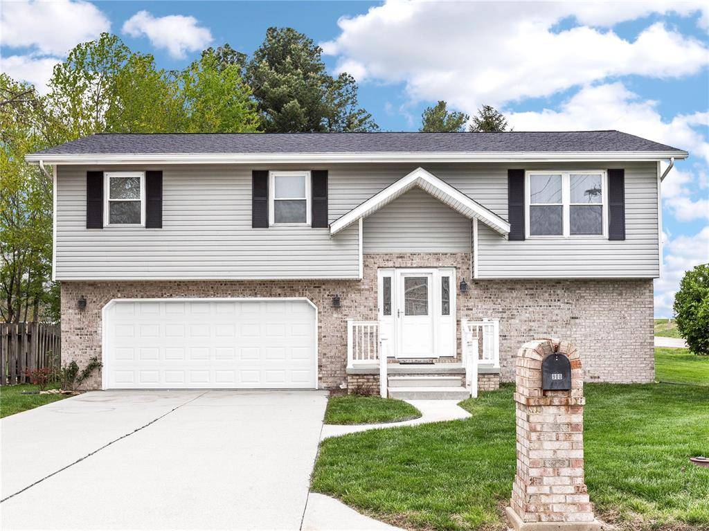 Troy, IL 62294,900 Carla DR