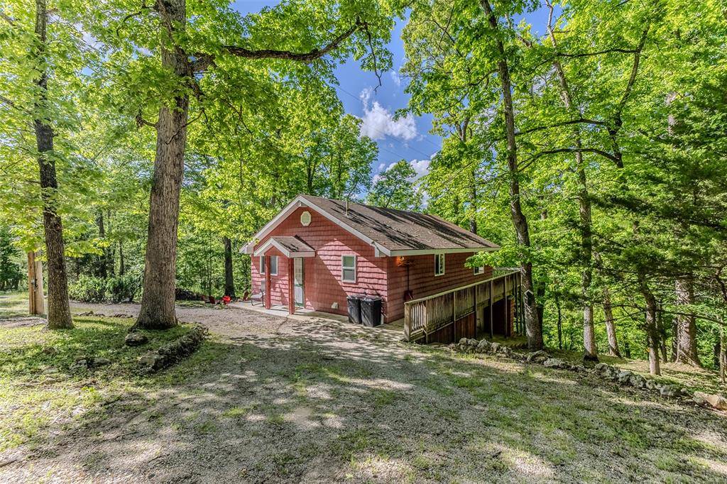 Unincorporated, MO 65536,9 Wet Fly LN