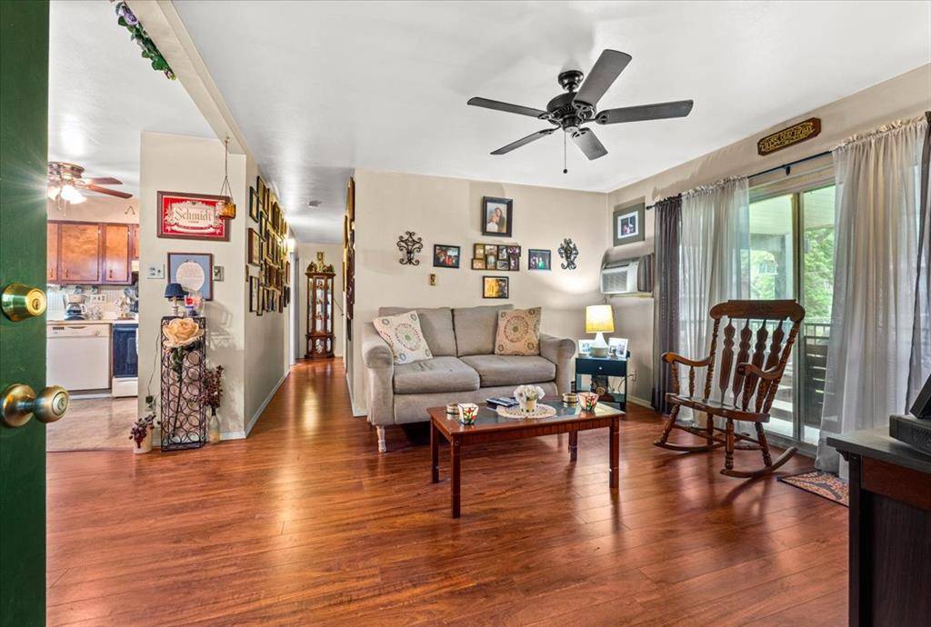 Hazelwood, MO 63042,8733 Sieloff DR #F