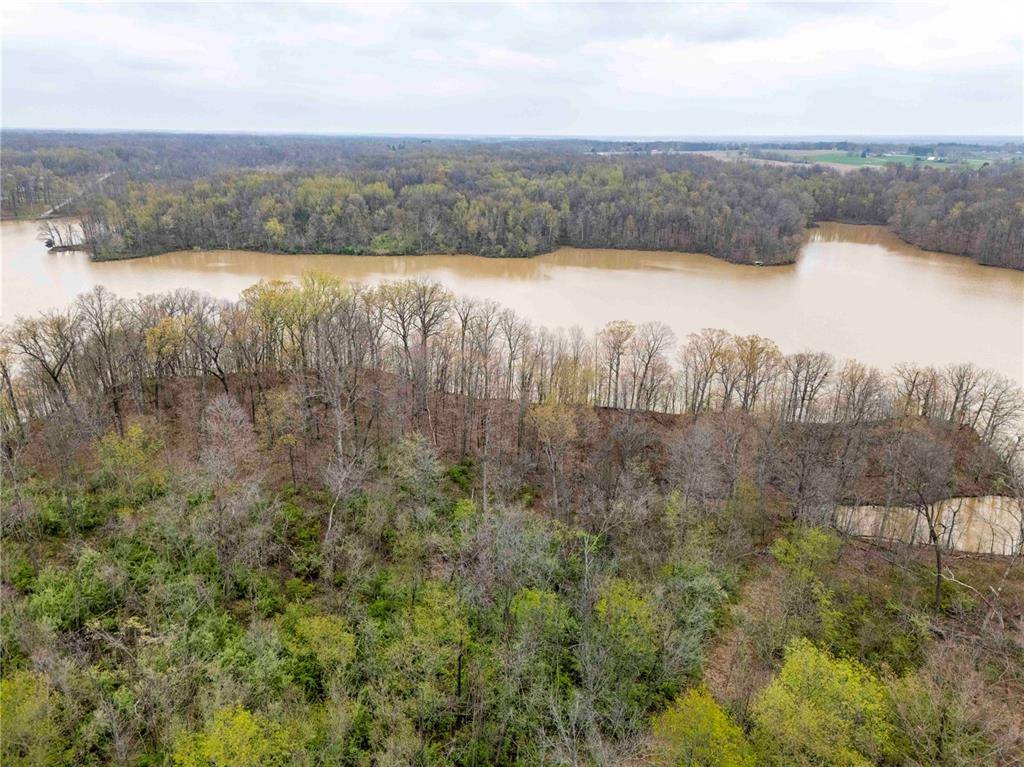 Pinckneyville, IL 63374,00 W Lake RD