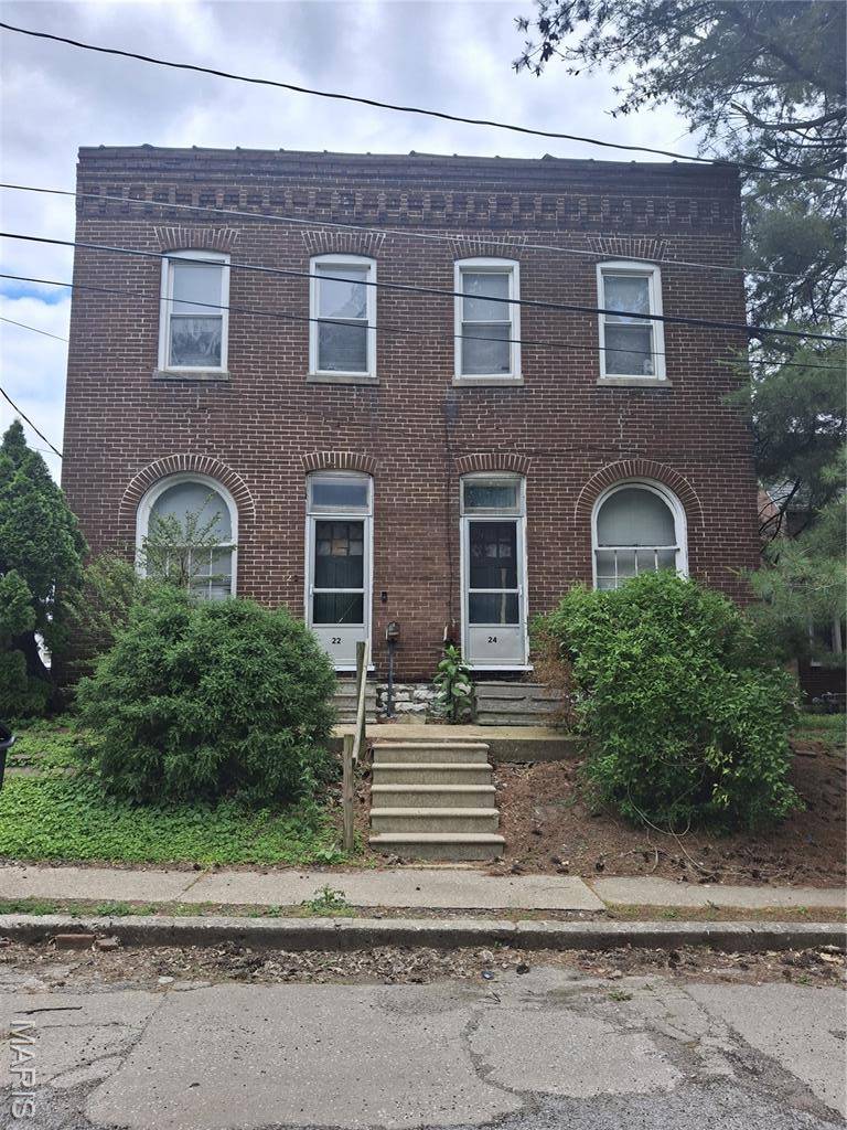 Belleville, IL 62220,22 S 9th ST