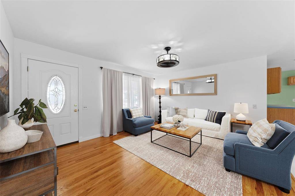 Florissant, MO 63031,1365 Yaqui DR