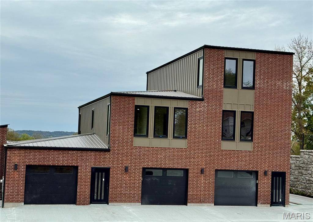 Washington, MO 63090,1017 River Bluff DR