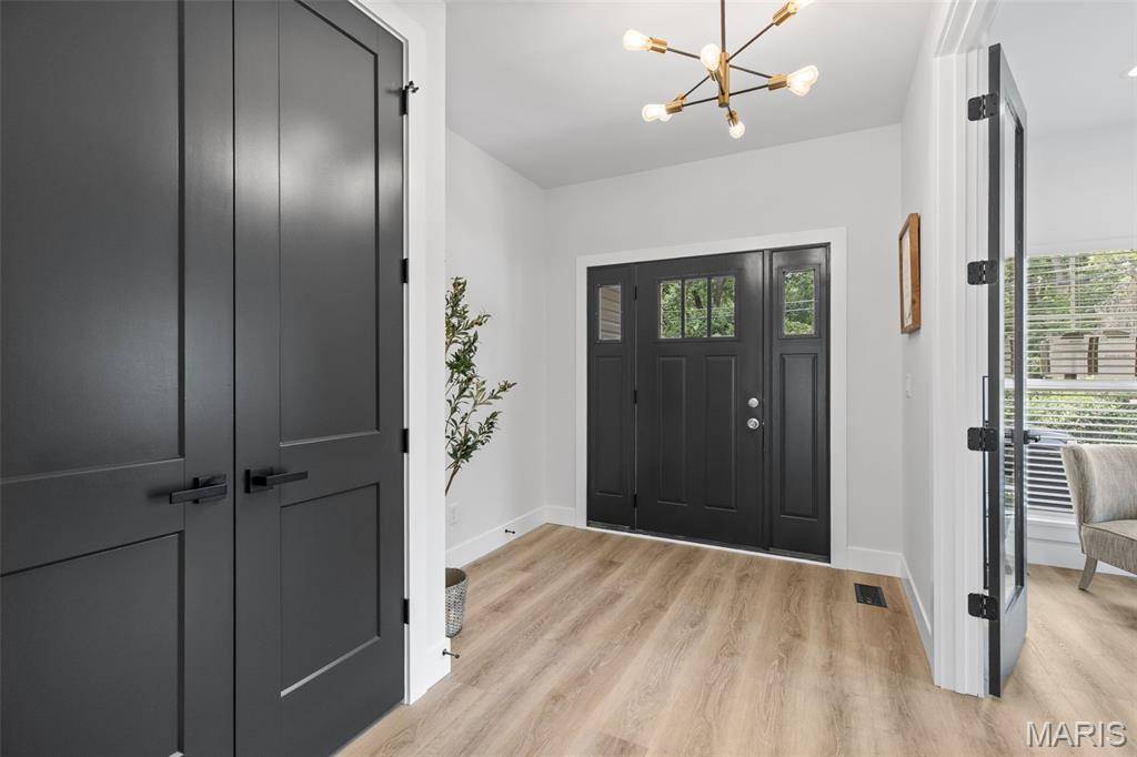Sunset Hills, MO 63127,401 Rayburn AVE