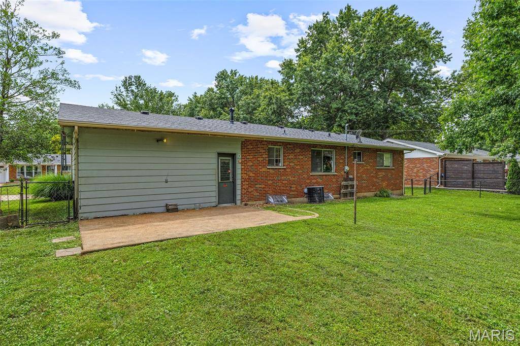 Fenton, MO 63026,5 Heathwood LN