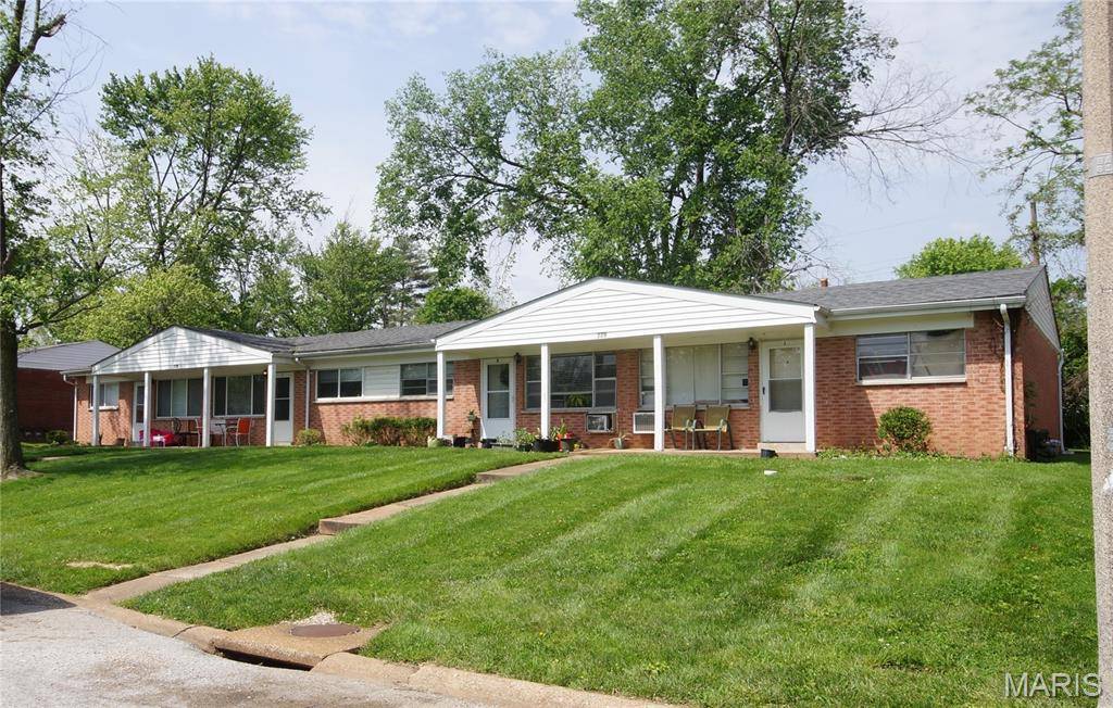Ballwin, MO 63021,229 Solon DR