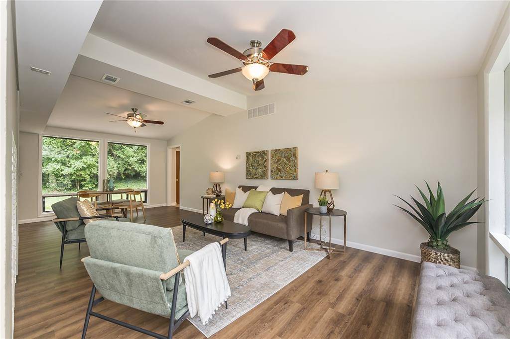 St Louis, MO 63122,1204 Dubois CT