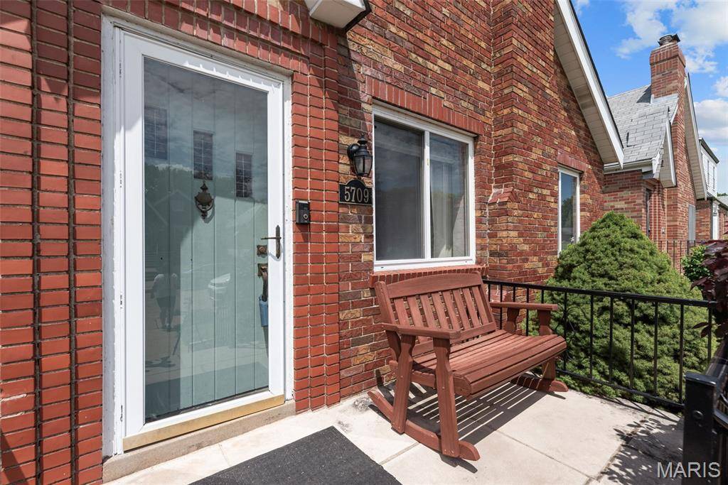 St Louis, MO 63109,5709 Lindenwood AVE