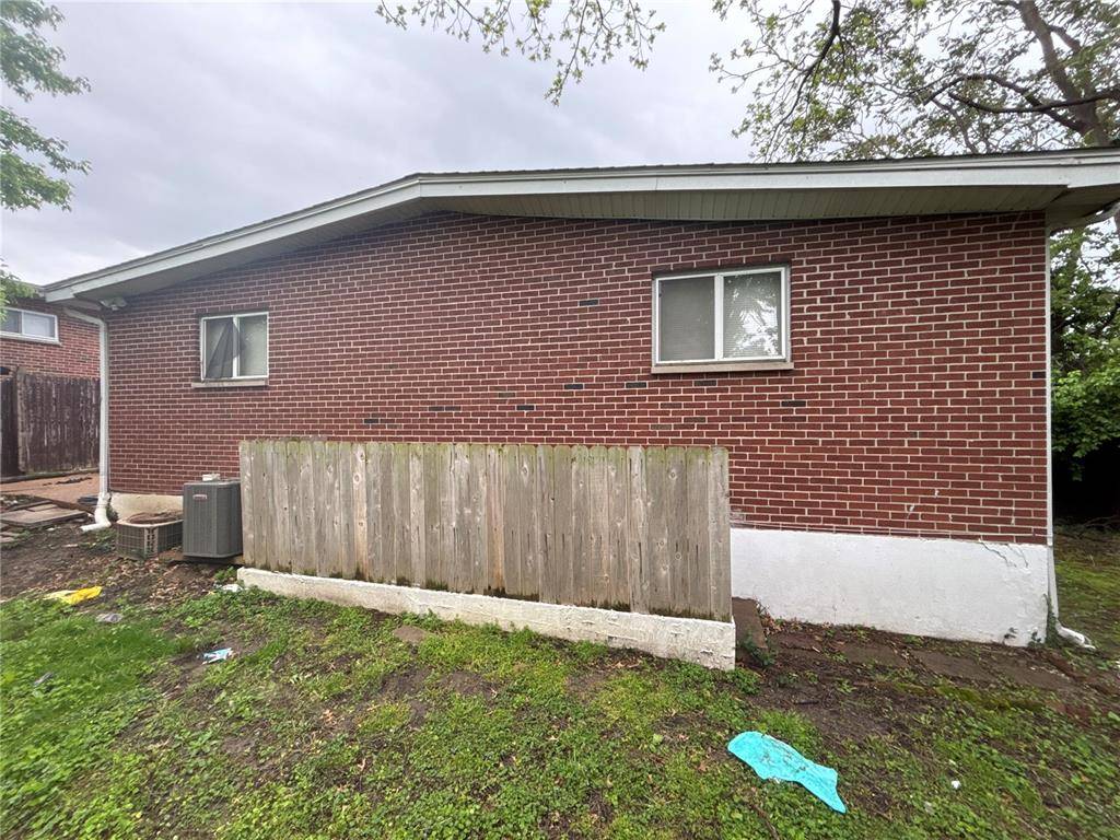 St John, MO 63114,9456 Calwood DR
