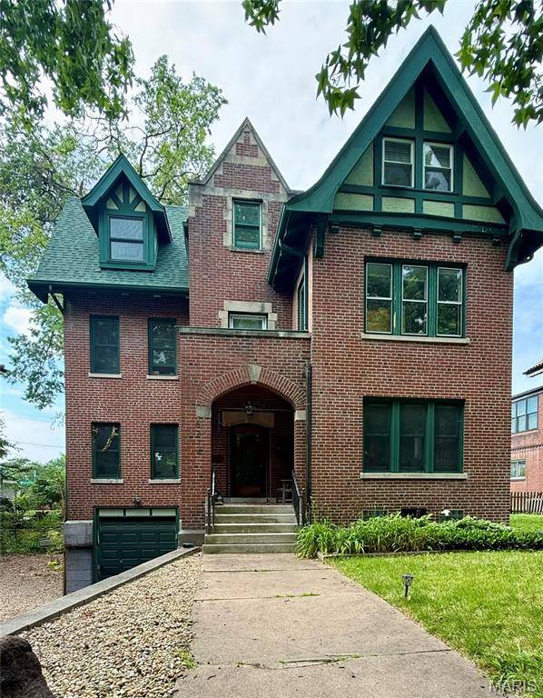 St Louis, MO 63130,6214 Pershing AVE