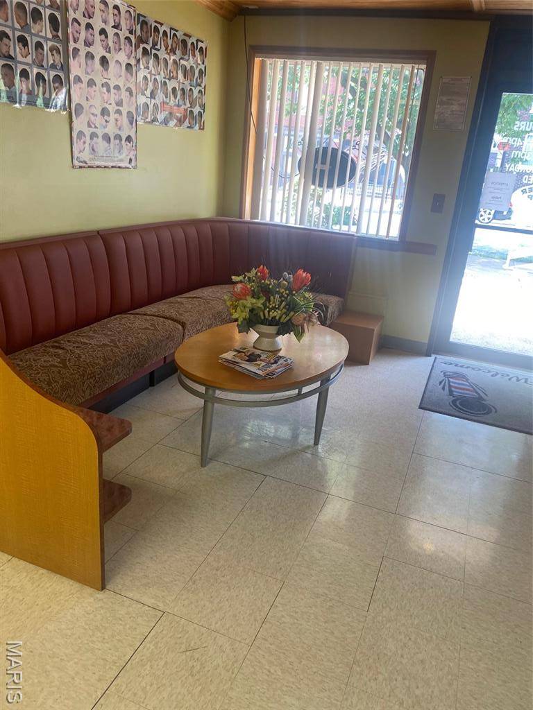 St Louis, MO 63109,4907 Devonshire AVE