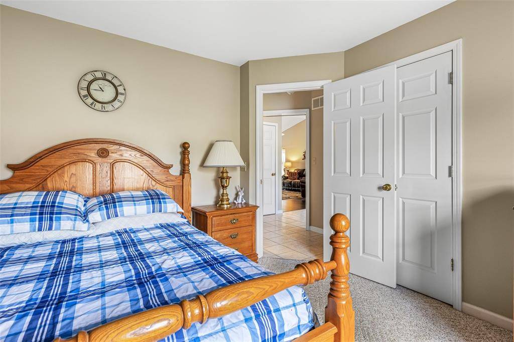 Farmington, MO 63640,303 Holly Tree LN