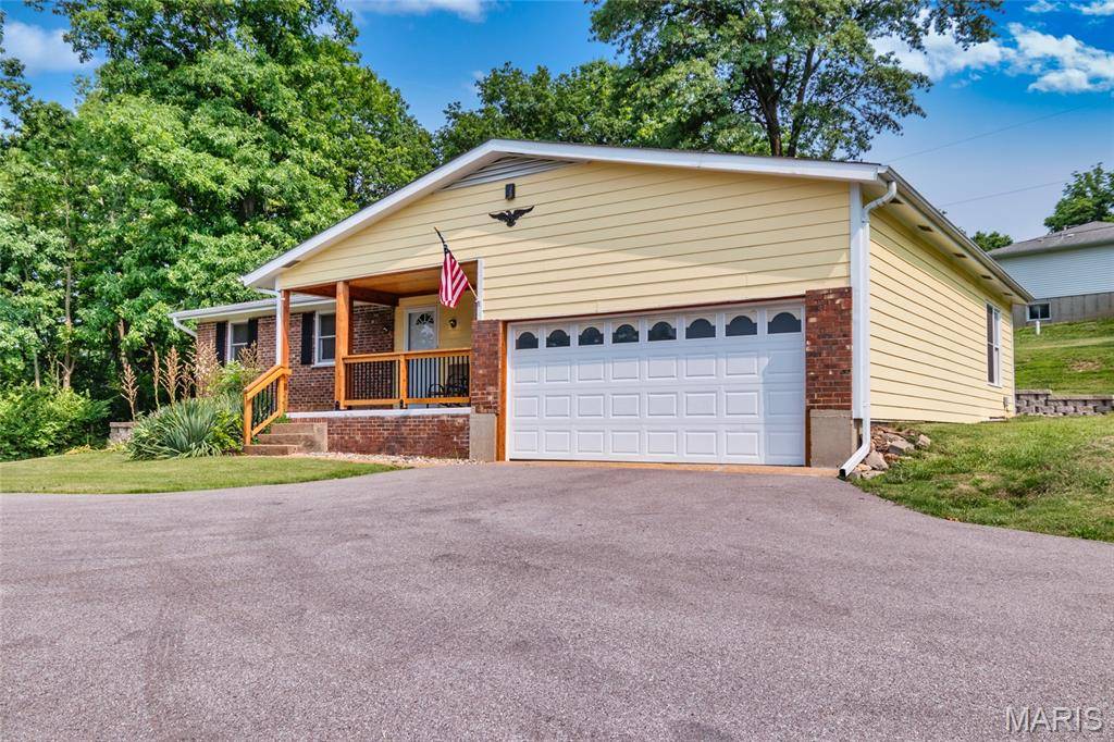 MO 63122,2915 Ozark DR