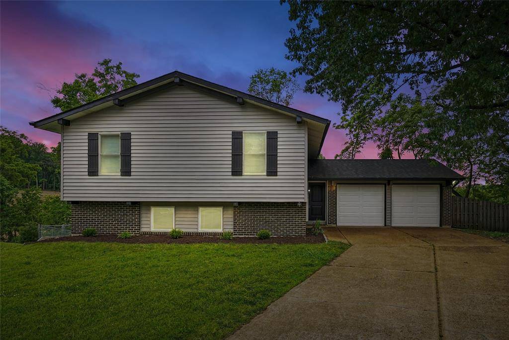 Maryland Heights, MO 63043,12241 Rain Hollow DR