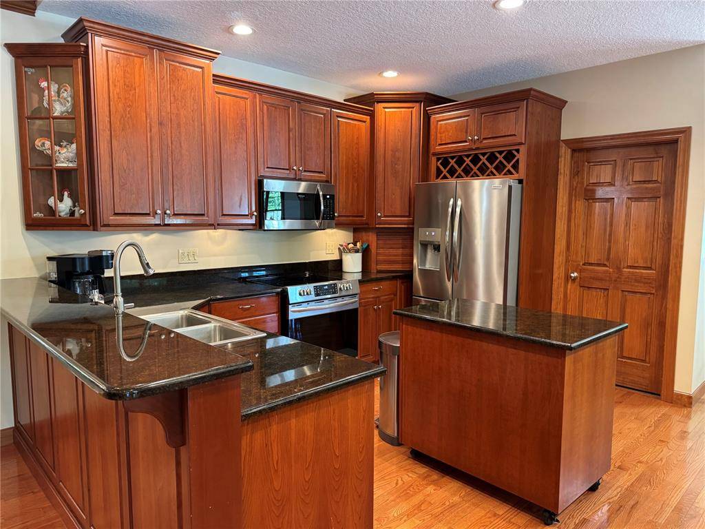Palmyra, MO 63461,305 Linnwood DR
