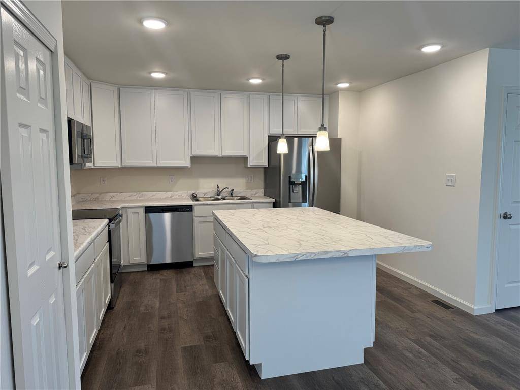 St Charles, MO 63301,3052 Pirogue ST