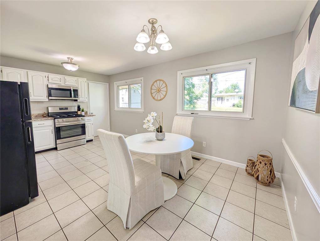 Florissant, MO 63031,1525 Aspen DR