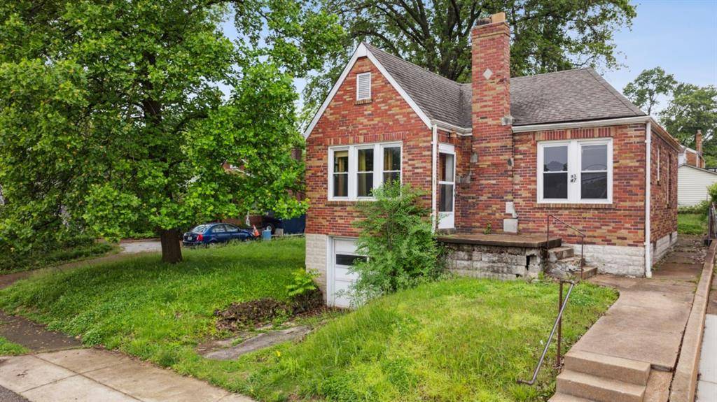 St Louis, MO 63123,9347 MacKenzie RD