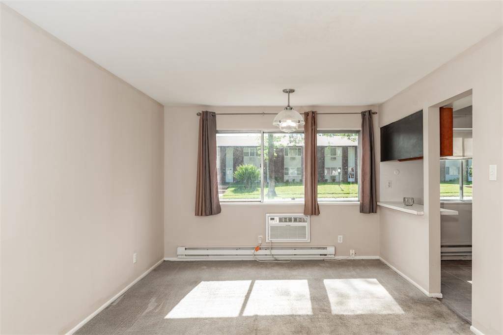 St Louis, MO 63042,7407 Sieloff DR #A
