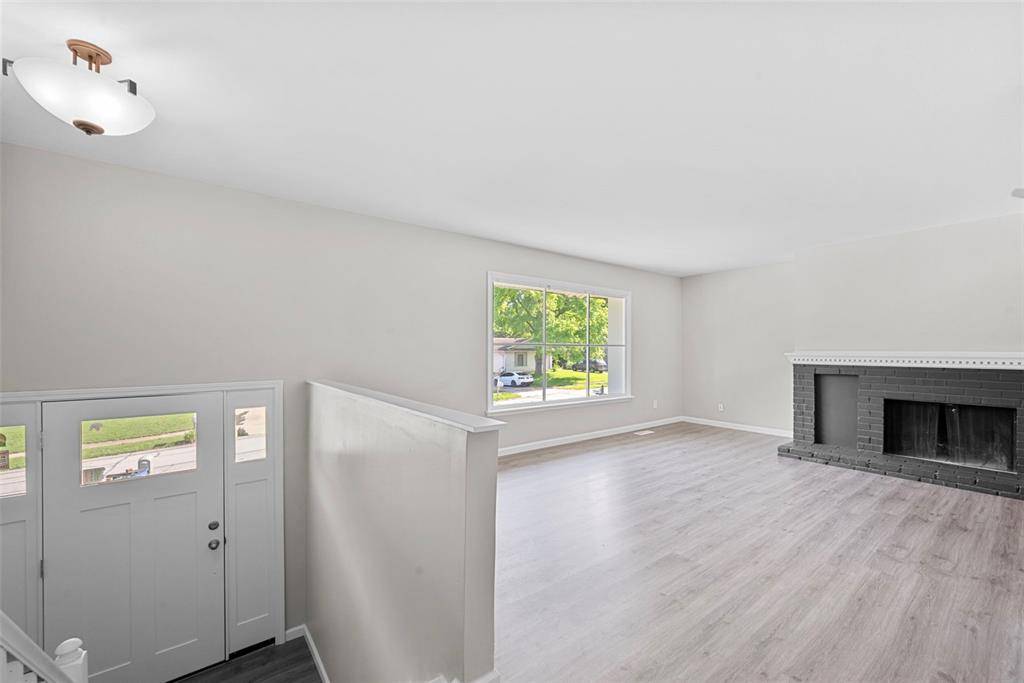 Ballwin, MO 63021,412 Sorrento DR