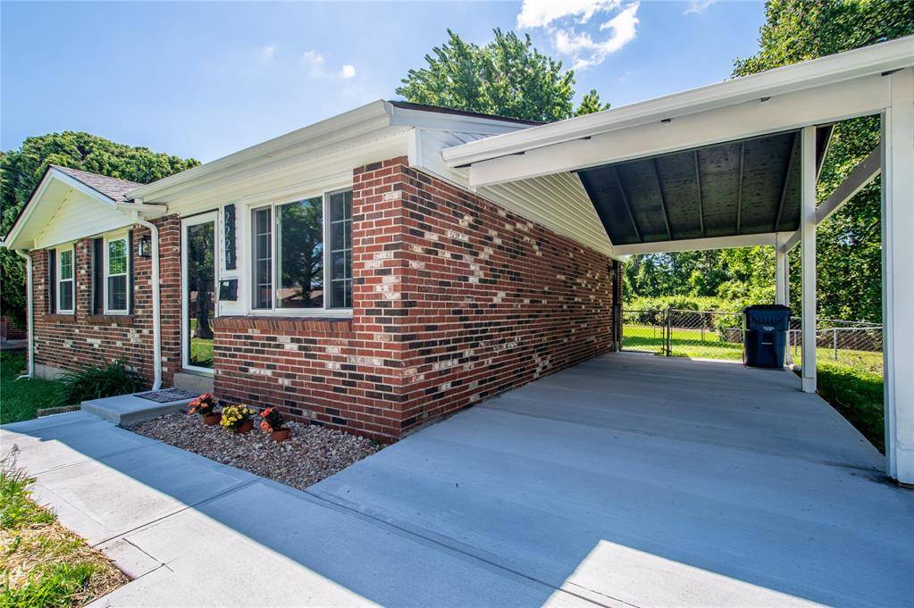 Florissant, MO 63031,2224 Northernlimits DR